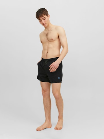 JACK & JONES Badeshorts 'Fiji' in Schwarz