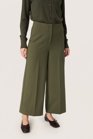 SOAKED IN LUXURY Wide Leg Hose 'Corinne' in Grün: Vorderseite