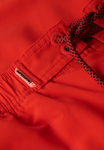 Boardshorts Superdry en rouge