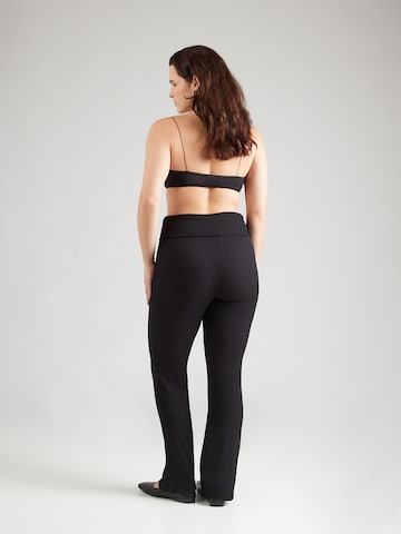 ONLY Carmakoma - Acampanado Pantalón 'CARHILLARY' en negro