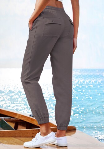 LASCANA Tapered Trousers in Grey