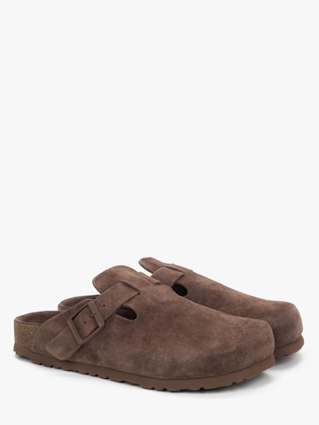 Estro Slippers '209-833' in Brown