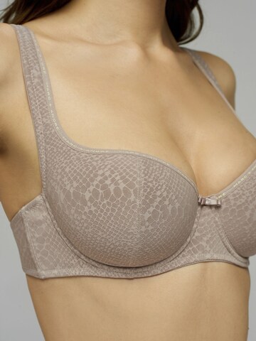 Marc & André T-shirt Bra in Brown