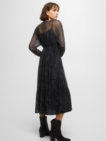 Robe Pull&Bear en noir