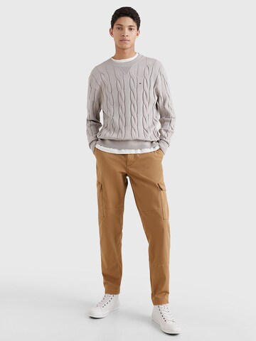 TOMMY HILFIGER Sweater in Grey