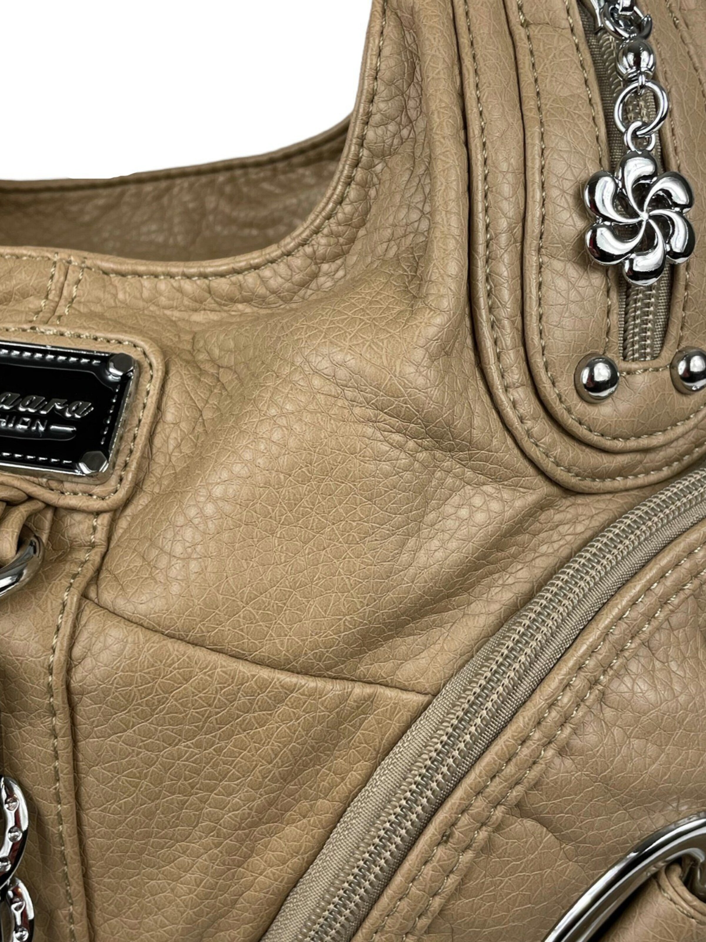 Kumixi Handbag in Beige