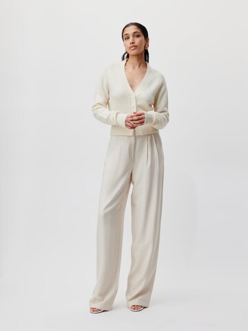 regular Pantaloni con pieghe 'Draco Tall' di LeGer by Lena Gercke in beige