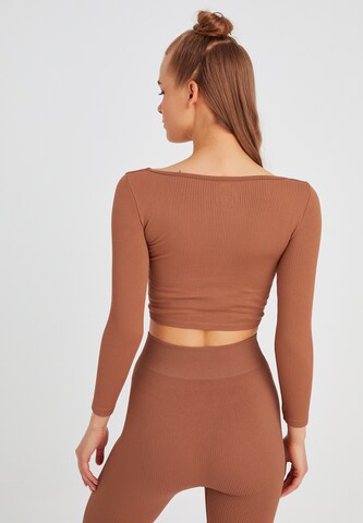 Leif Nelson Top in Brown