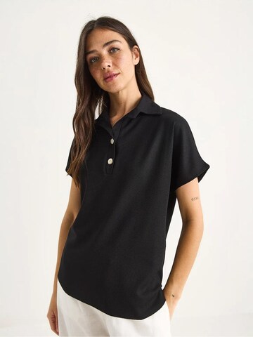 Maglietta di Bianco Lucci in nero: frontale