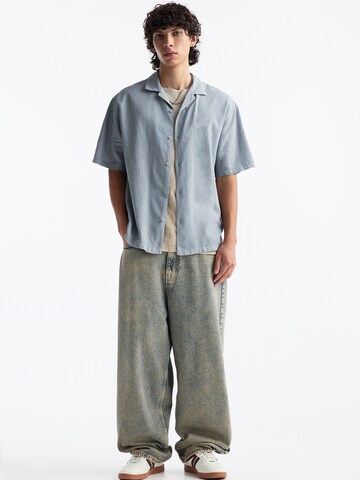 Comfort fit Camicia di Pull&Bear in grigio
