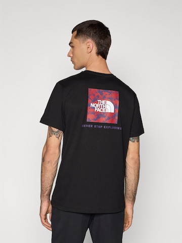 Tricou 'RAKU HORSE' de la THE NORTH FACE pe negru: față