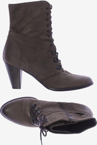 Madeleine Dress Boots in 41 in Brown: front