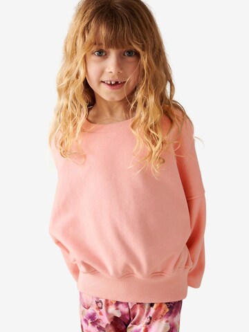 Next Set in Pink