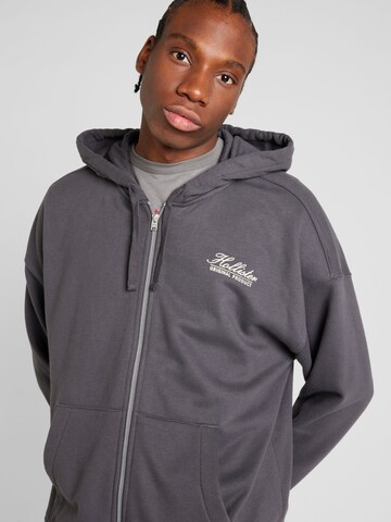 HOLLISTER Sweatjacke in Grau
