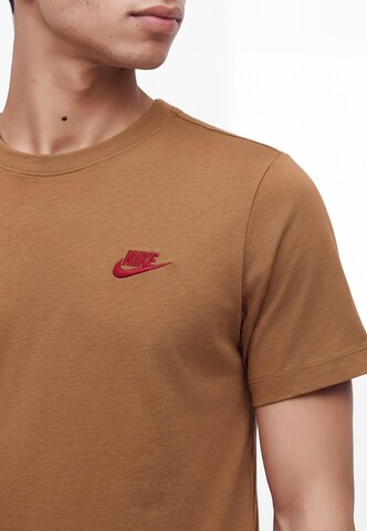 Nike Sportswear Tavaline suurus Särk 'CLUB', värv pruun
