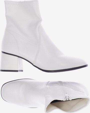 TAMARIS Dress Boots in 39 in White: front