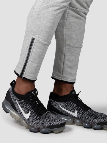 MOROTAI Slimfit Sportbroek 'NEOTECH' in Grijs