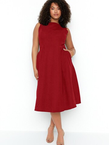 Abito di Trendyol Curve in rosso