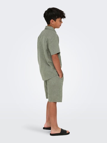 Coupe slim Chemise 'OSJCaiden' Only & Sons Junior en vert
