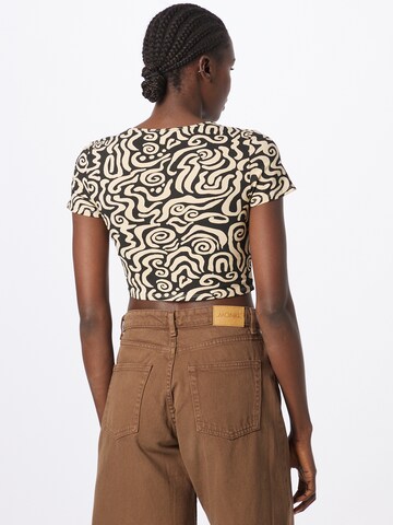 T-shirt Monki en beige