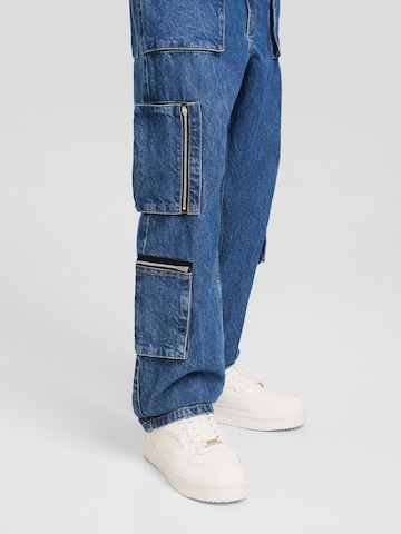 Regular Jeans cargo Bershka en bleu