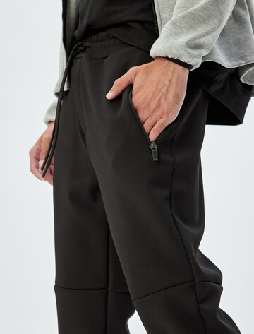 Koton Regular Broek in Zwart