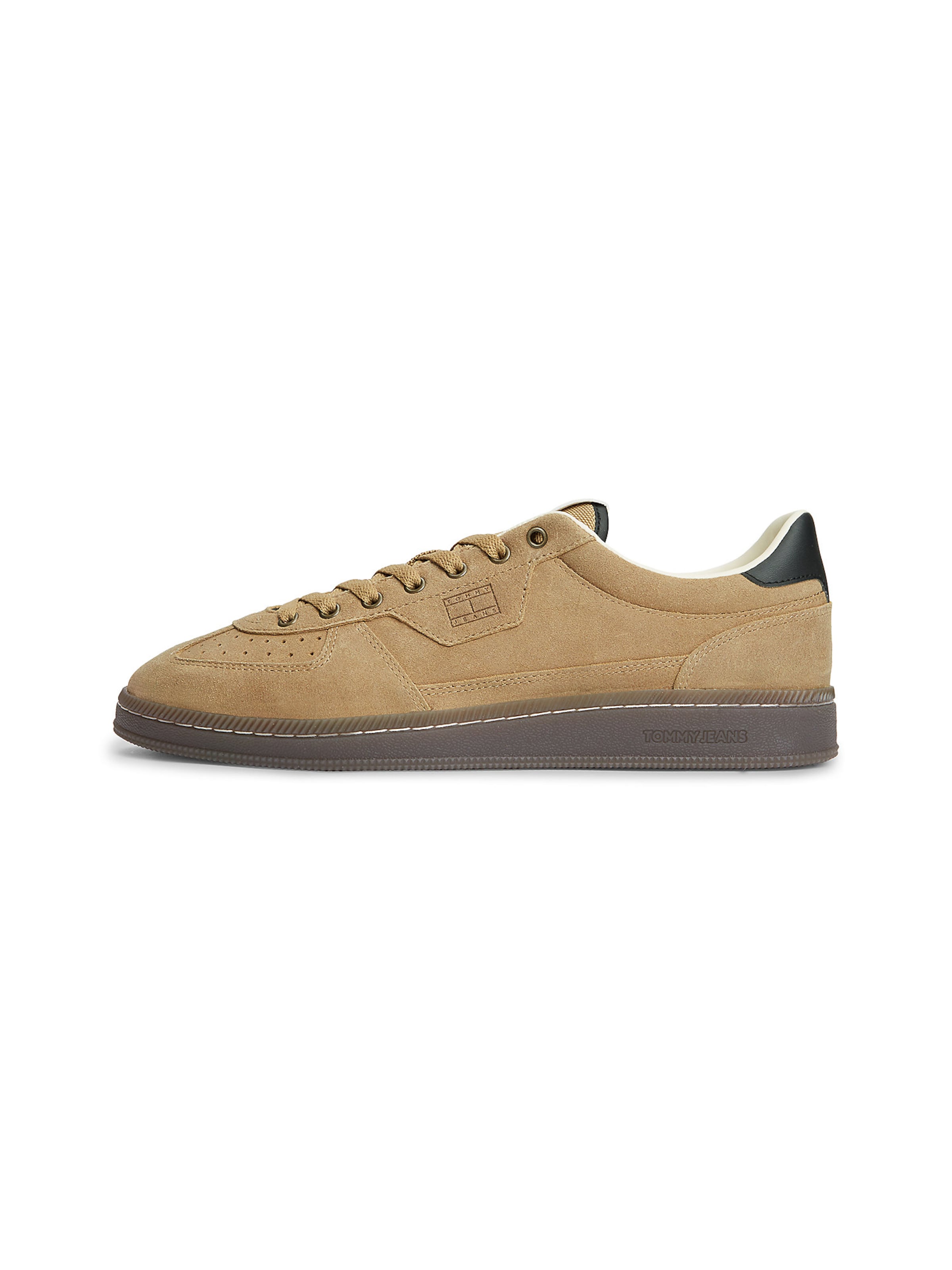 Baskets basses 'The Greenwich' Tommy Jeans en marron : devant