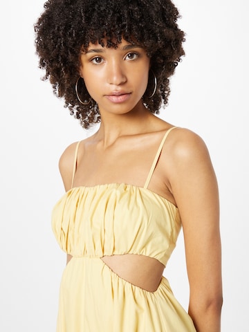 Robe d’été 'BUBBLE' Abercrombie & Fitch en jaune