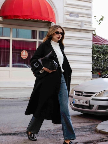 Touche Prive Winter Jacket in Black: front