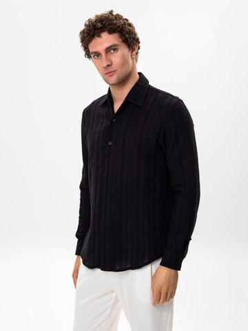 Regular fit Camicia di Antioch in nero: frontale