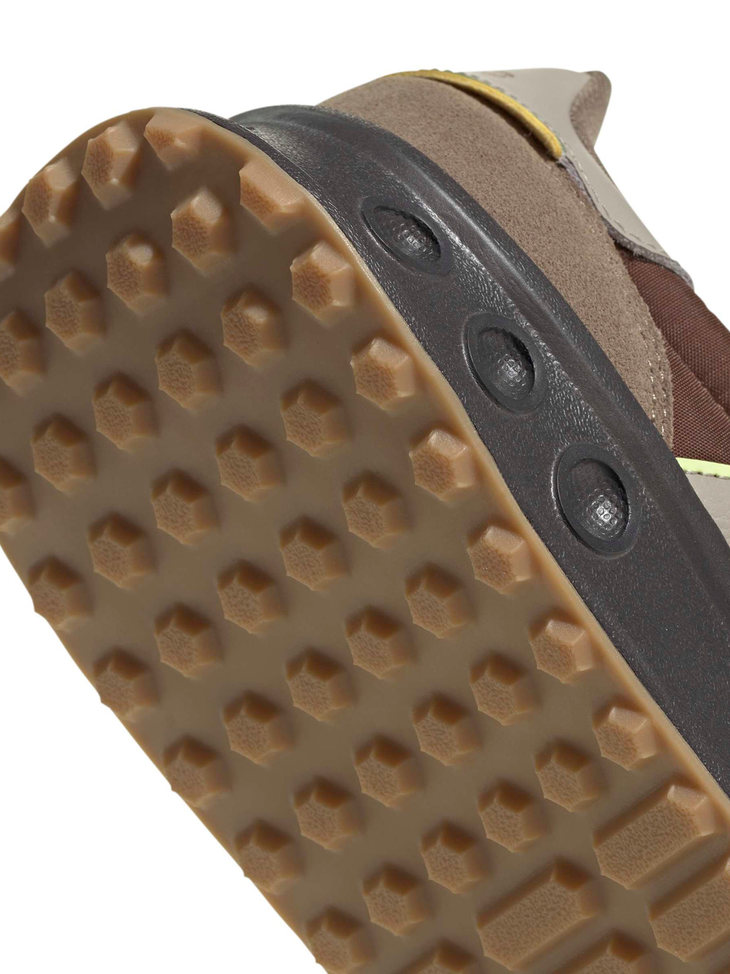 ADIDAS SPORTSWEAR Sneakers laag 'RUN 84' in Bruin