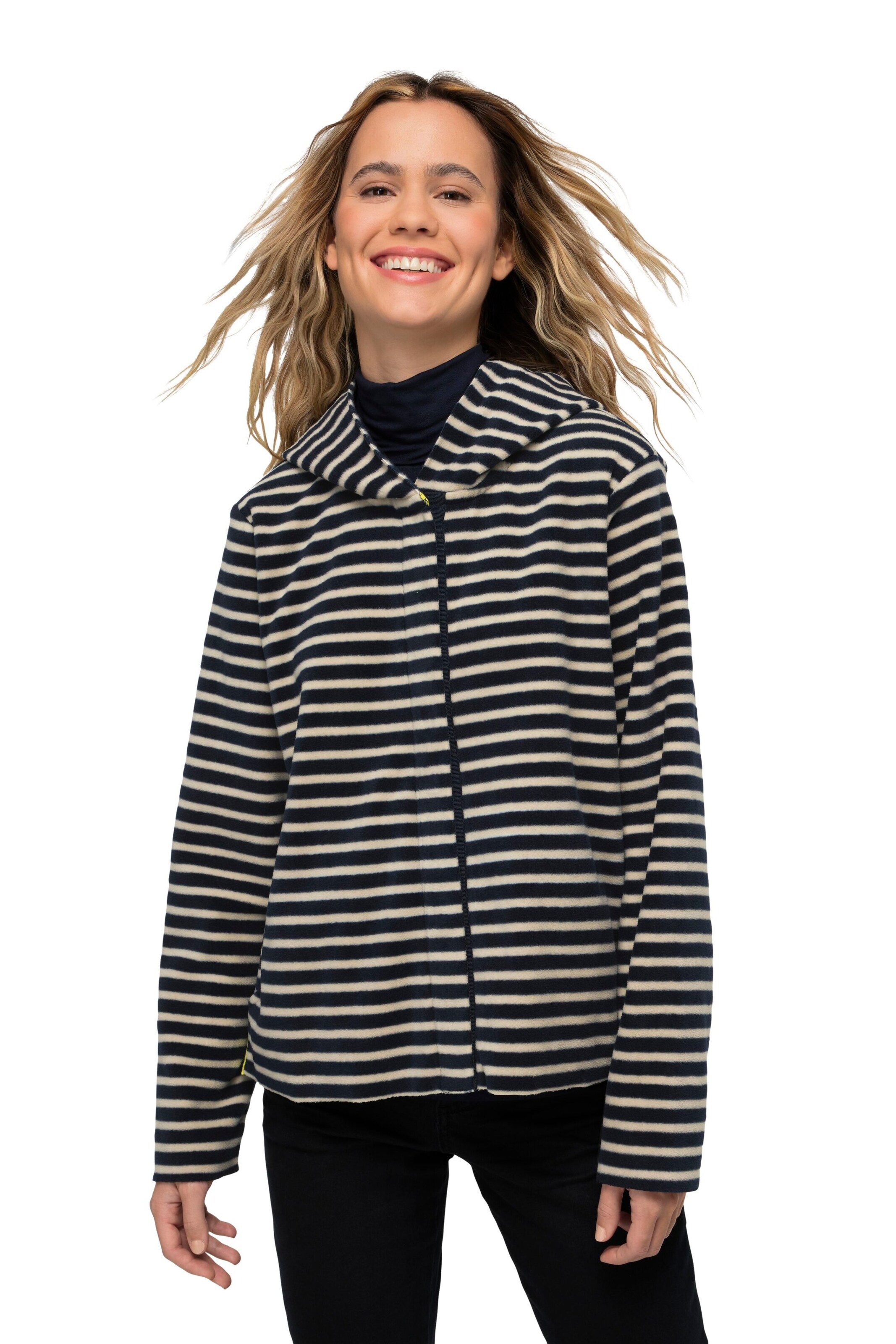 LAURASØN Sweatjacke in Beige: Vorderseite