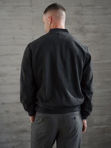 Veste mi-saison 'Essential' DAN FOX APPAREL en gris