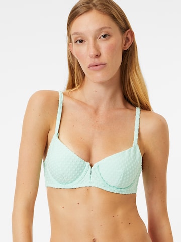 Hunkemöller T-shirt Bikini Top 'Maui' in Green: front