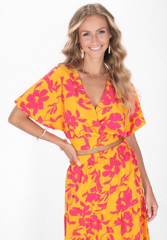IZIA Top 'Fashion Look' in Geel: voorkant