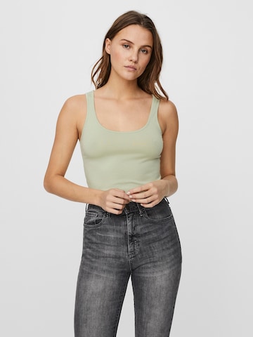 VERO MODA - Top en verde: frente