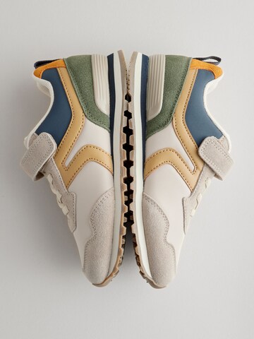 Baskets Next en beige