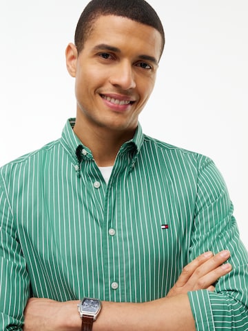 TOMMY HILFIGER Regular Fit Hemd 'Flex' in Grün