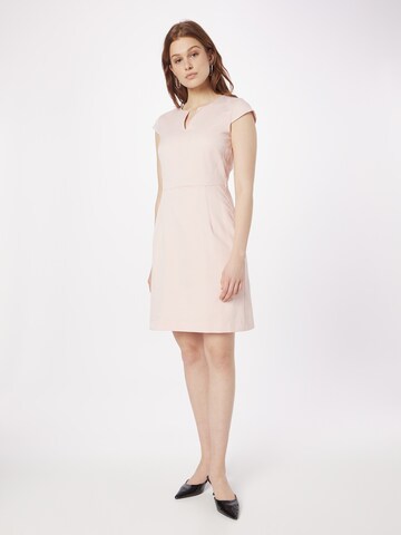 Robe fourreau MORE & MORE en rose : devant