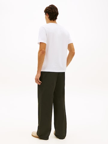 T-Shirt 'BRAND LOVE' TOMMY HILFIGER en blanc