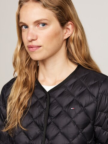 TOMMY HILFIGER Tussenjas in Zwart