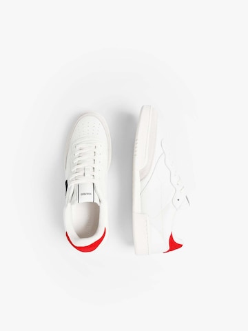 Scalpers Σνίκερ χαμηλό σε λευκό