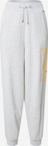 Tommy Jeans Tapered Pants in Grey: front