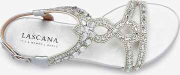 LASCANA Sandalen met riem in Zilver