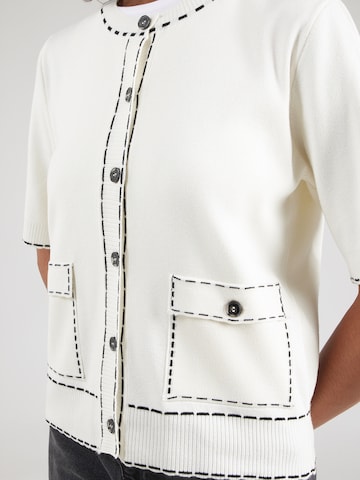 Geacă tricotată de la MORE & MORE pe alb