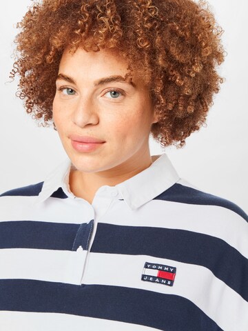 Tricou de la Tommy Jeans Curve pe albastru