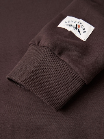 NAME IT - Sudadera en marrón