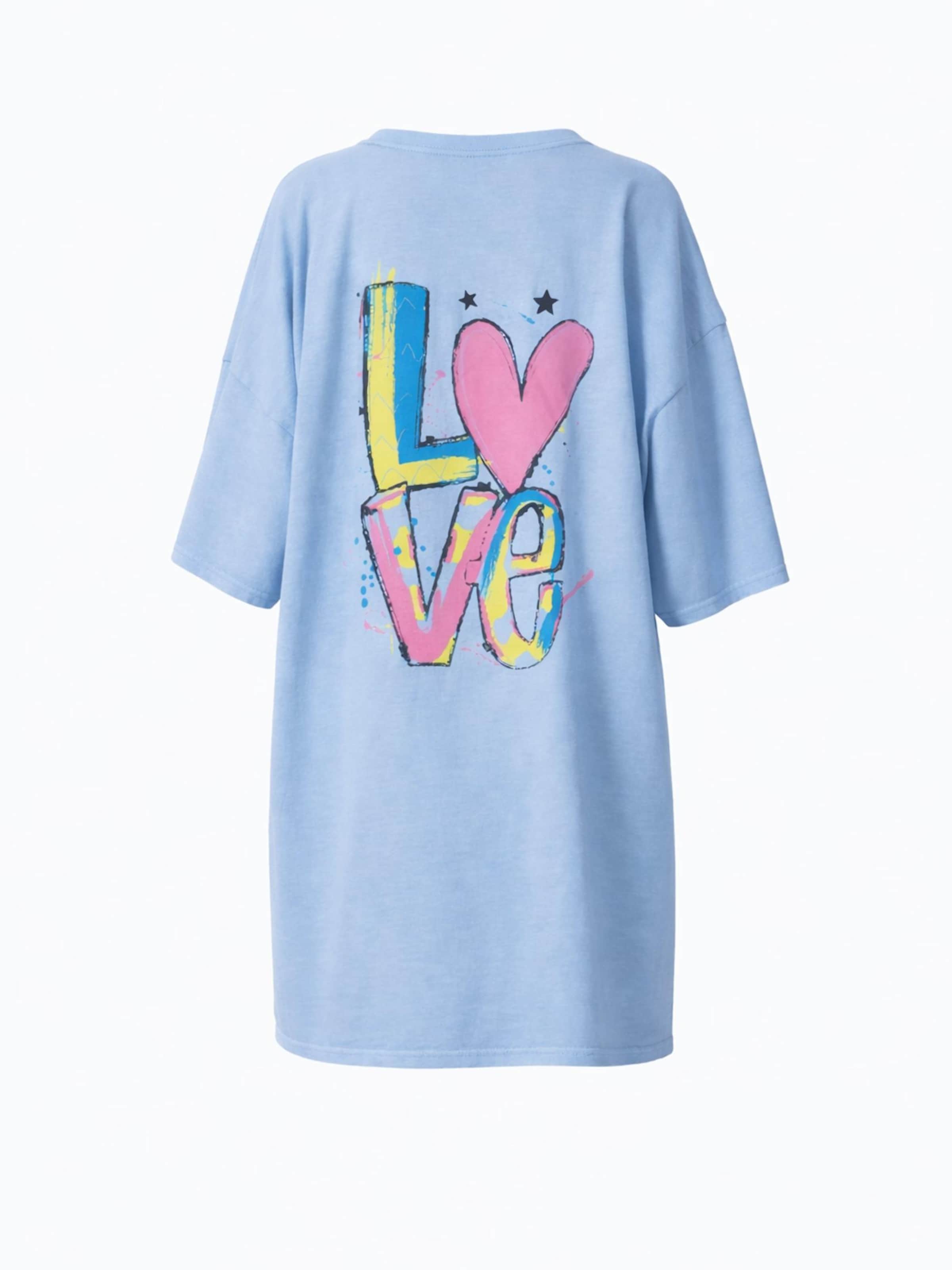 Worldclassca Oversized Shirt in Blue: front