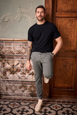 JP1880 Slimfit Chino in Grijs: voorkant