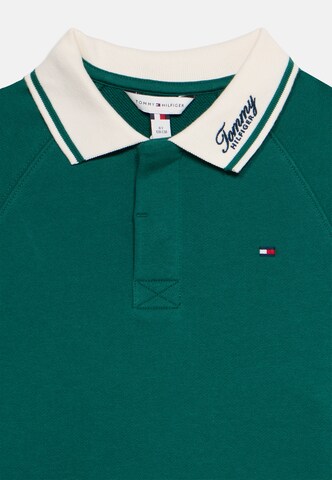 TOMMY HILFIGER Sweatshirt i grön